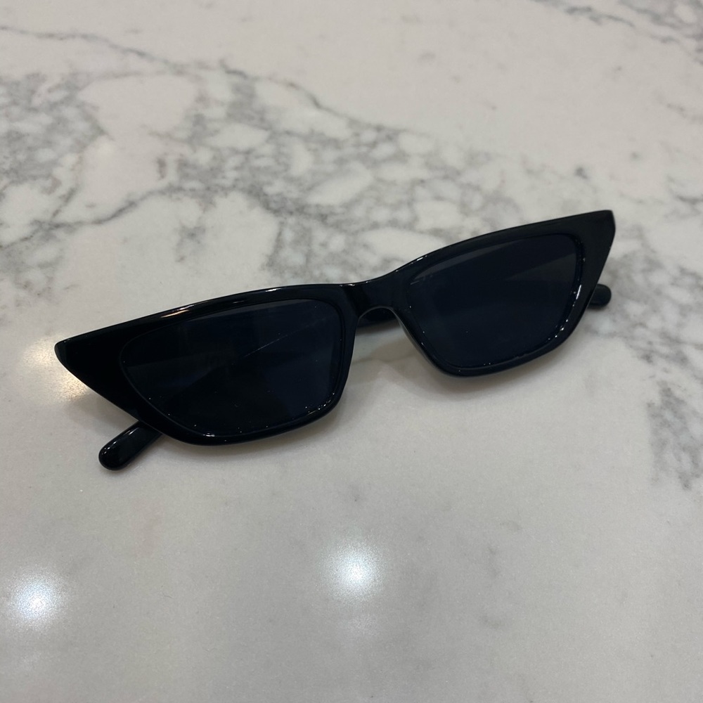 black sunglasses